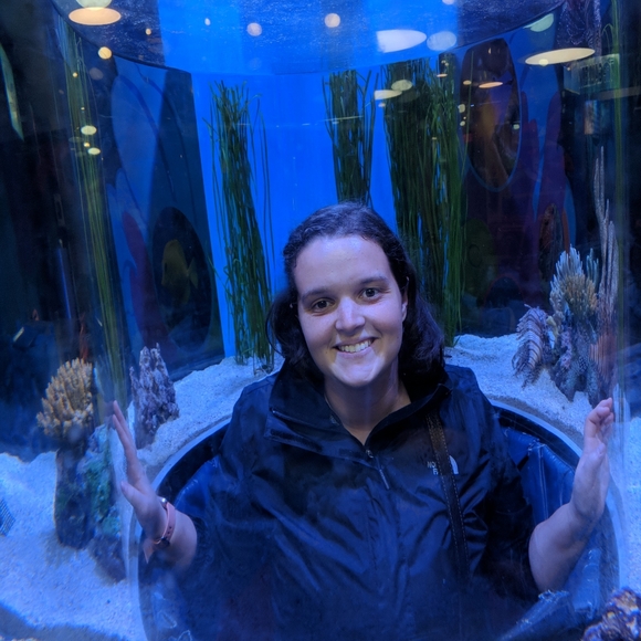 Meet your Posher, Lauren - Picture 1 of 1